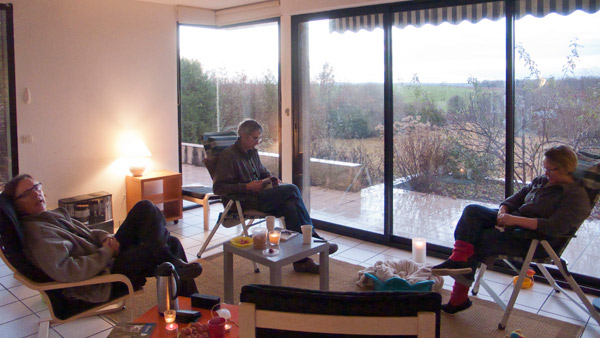 Na het snoeiwerk lekker relaxen met een glaasje pommeau